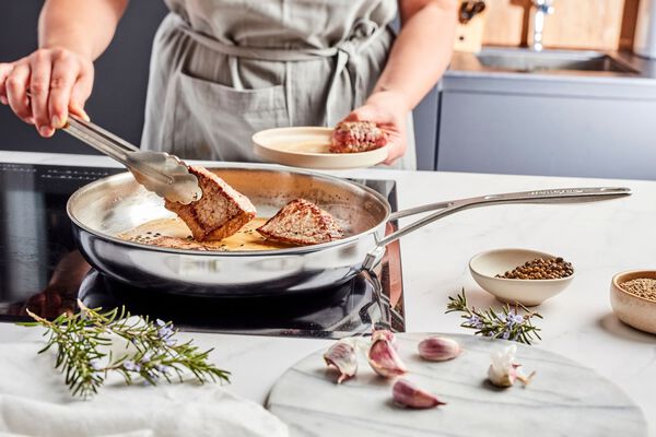 Résultat de cuisson dans une poêle Demeyere en acier inoxydable