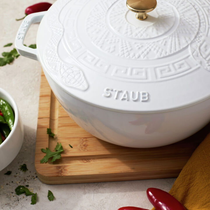 La Cocotte, 4.8 l cast iron round Essential French Oven with Snake Lid, pure-white, large 2