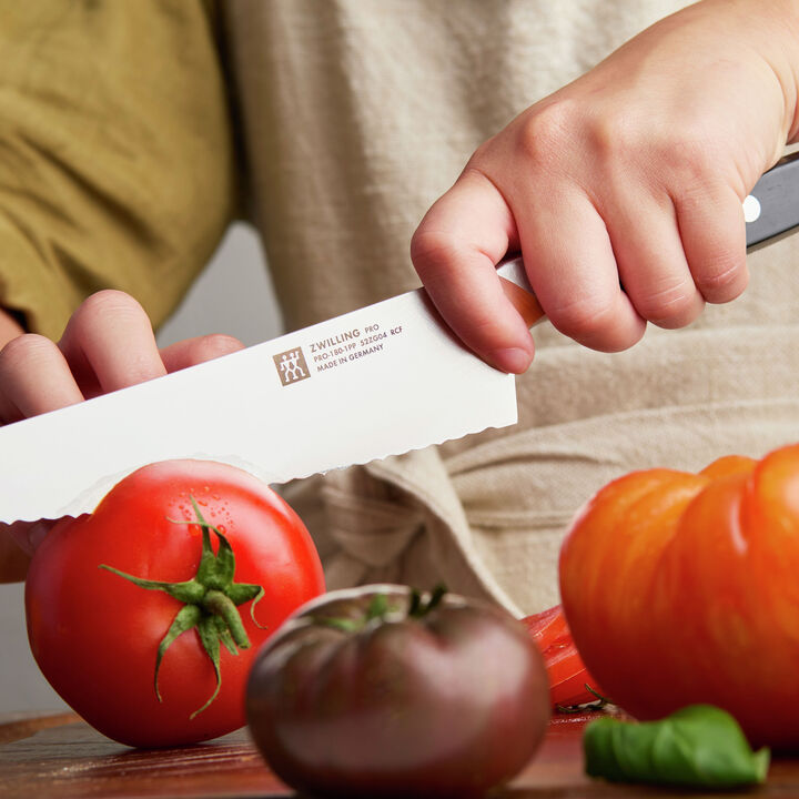 Pro, 7-inch Deli Bread Knife, Serrated Edge , large 2