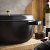 La Cocotte, Cocotte bas 28 cm / 5,7 l, Rond, Noir, small 4