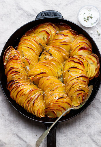 Crispy Roast Potatoes with Thyme