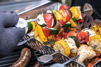 Grilled vegetable skewers with chicken