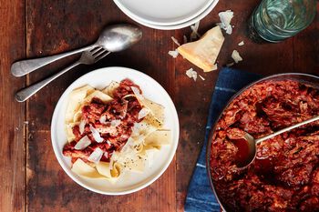 PORK RAG&Ugrave; WITH PAPPARDELLE